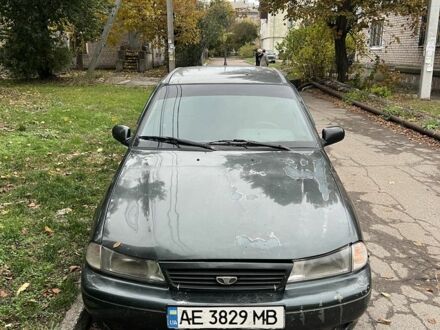 Дэу Нексия 1997 в Каменское - Днепродзержинск на Automoto.ua Серый Дэу Нексия, объемом двигателя 1.5 л и пробегом 400 тыс. км за 1000 $, фото 1 на Automoto.ua