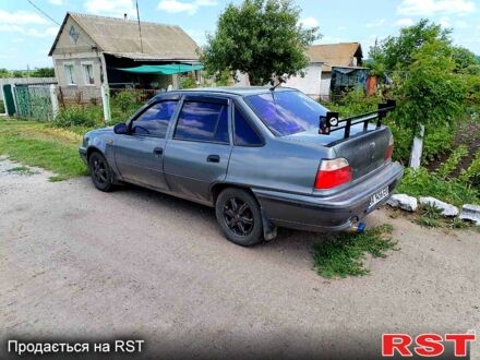 Деу Нексія 2007 у Кропивницькому (Кіровограді) на Automoto.ua Сірий Деу Нексія, об'ємом двигуна 1.5 л та пробігом 185 тис. км за 2100 $, фото 1 на Automoto.ua