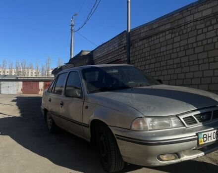 Серый Дэу Нексия, объемом двигателя 1.6 л и пробегом 500 тыс. км за 500 $, фото 1 на Automoto.ua