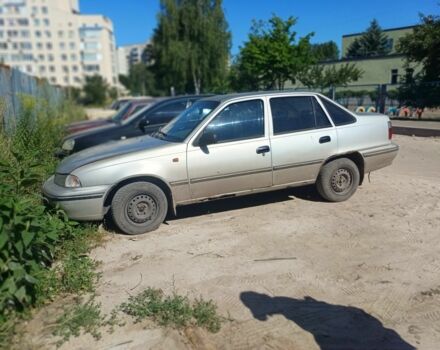 Серый Дэу Нексия, объемом двигателя 1.5 л и пробегом 190 тыс. км за 1400 $, фото 1 на Automoto.ua