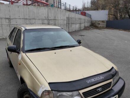 Серый Дэу Нексия, объемом двигателя 1.5 л и пробегом 200 тыс. км за 800 $, фото 1 на Automoto.ua