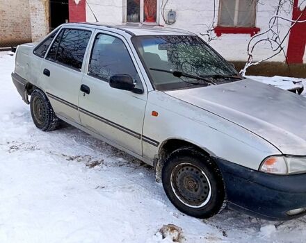 Сірий Деу Нексія, об'ємом двигуна 1.5 л та пробігом 100 тис. км за 1100 $, фото 1 на Automoto.ua