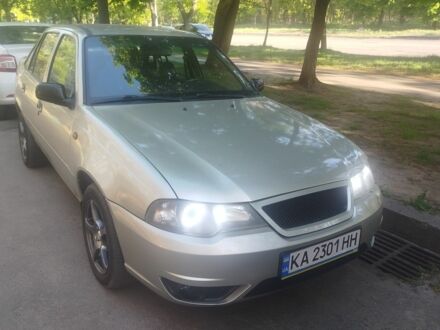 Деу Нексія 2008 у Києві на Automoto.ua Сірий Деу Нексія, об'ємом двигуна 1.5 л та пробігом 107 тис. км за 3000 $, фото 1 на Automoto.ua
