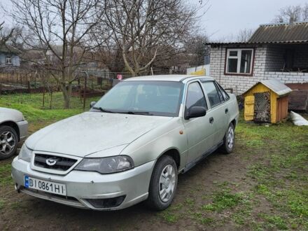 Серый Дэу Нексия, объемом двигателя 1.5 л и пробегом 300 тыс. км за 1200 $, фото 1 на Automoto.ua