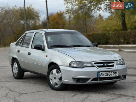 Дэу Нексия 2008 в Верхнеднепровске на Automoto.ua Серый Дэу Нексия, объемом двигателя 1.5 л и пробегом 200 тыс. км за 1700 $, фото 1 на Automoto.ua