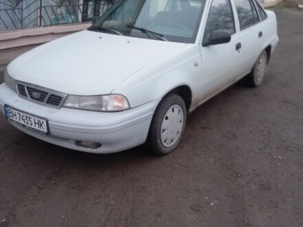 Серый Дэу Нексия, объемом двигателя 1.5 л и пробегом 150 тыс. км за 1200 $, фото 1 на Automoto.ua