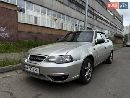Деу Нексія 2008 у Києві на Automoto.ua Сірий Деу Нексія, об'ємом двигуна 1.5 л та пробігом 147 тис. км за 3399 $, фото 1 на Automoto.ua