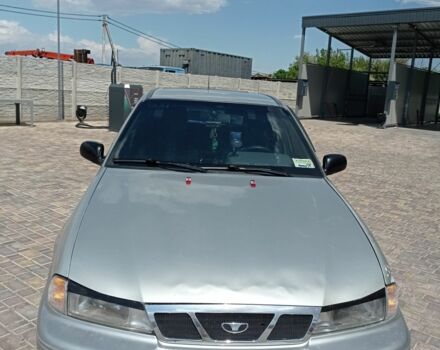 Серый Дэу Нексия, объемом двигателя 1.5 л и пробегом 300 тыс. км за 1200 $, фото 1 на Automoto.ua