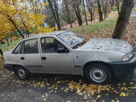 Деу Нексія 2008 у Києві на Automoto.ua Сірий Деу Нексія, об'ємом двигуна 1.5 л та пробігом 175 тис. км за 1500 $, фото 1 на Automoto.ua