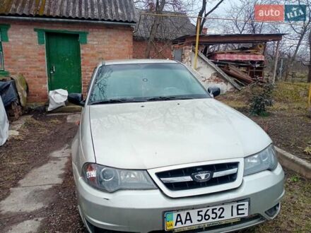 Деу Нексія 2008 у Вінниці на Automoto.ua Сірий Деу Нексія, об'ємом двигуна 1.5 л та пробігом 110 тис. км за 1000 $, фото 1 на Automoto.ua