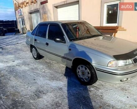 Серый Дэу Нексия, объемом двигателя 1.5 л и пробегом 250 тыс. км за 2500 $, фото 1 на Automoto.ua