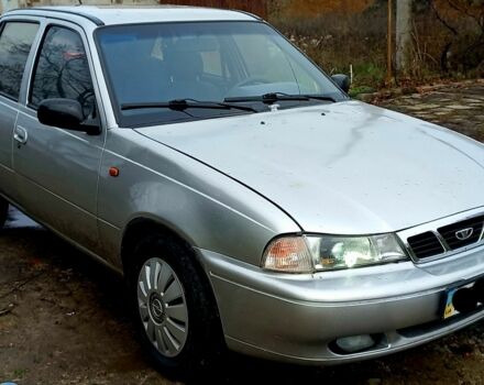 Серый Дэу Нексия, объемом двигателя 1.5 л и пробегом 100 тыс. км за 925 $, фото 1 на Automoto.ua