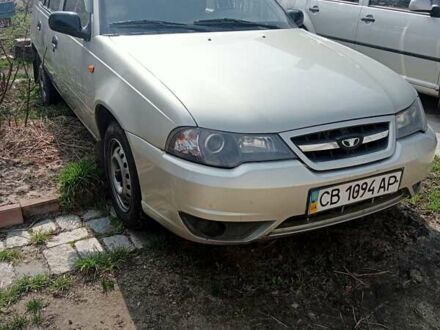 Деу Нексія 2008 у Києві на Automoto.ua Сірий Деу Нексія, об'ємом двигуна 1.5 л та пробігом 138 тис. км за 2700 $, фото 1 на Automoto.ua