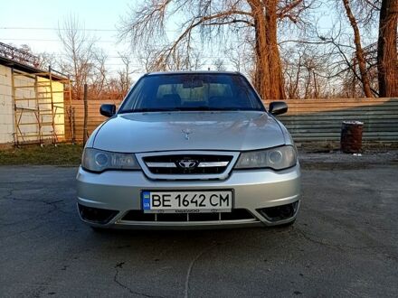 Сірий Деу Нексія, об'ємом двигуна 1.5 л та пробігом 468 тис. км за 2000 $, фото 1 на Automoto.ua