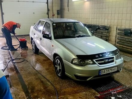 Серый Дэу Нексия, объемом двигателя 1.5 л и пробегом 217 тыс. км за 1880 $, фото 1 на Automoto.ua