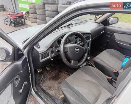 Серый Дэу Нексия, объемом двигателя 1.5 л и пробегом 217 тыс. км за 1700 $, фото 1 на Automoto.ua