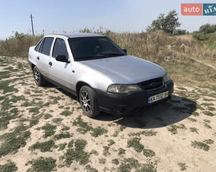 Сірий Деу Нексія, об'ємом двигуна 1.5 л та пробігом 186 тис. км за 1500 $, фото 1 на Automoto.ua