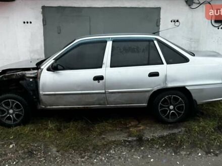 Серый Дэу Нексия, объемом двигателя 1.5 л и пробегом 200 тыс. км за 1000 $, фото 1 на Automoto.ua