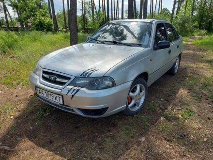 Деу Нексія 2011 у Житомирі на Automoto.ua Сірий Деу Нексія, об'ємом двигуна 1.5 л та пробігом 20 тис. км за 1800 $, фото 1 на Automoto.ua
