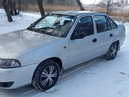 Сірий Деу Нексія, об'ємом двигуна 1.5 л та пробігом 77 тис. км за 3500 $, фото 1 на Automoto.ua