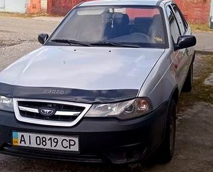 Серый Дэу Нексия, объемом двигателя 1.5 л и пробегом 1180 тыс. км за 200 $, фото 1 на Automoto.ua