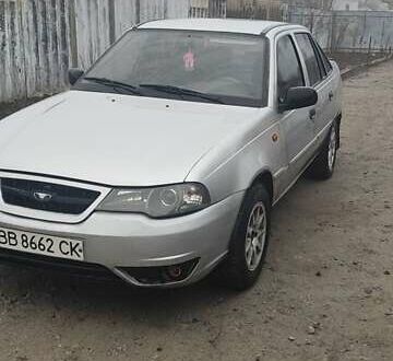 Деу Нексія 2012 у Херсоні на Automoto.ua Сірий Деу Нексія, об'ємом двигуна 1.5 л та пробігом 130 тис. км за 2200 $, фото 1 на Automoto.ua