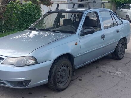 Деу Нексія 2012 у Кам'янське (Дніпродзержинськ) на Automoto.ua Сірий Деу Нексія, об'ємом двигуна 1.5 л та пробігом 107 тис. км за 86000 $, фото 1 на Automoto.ua