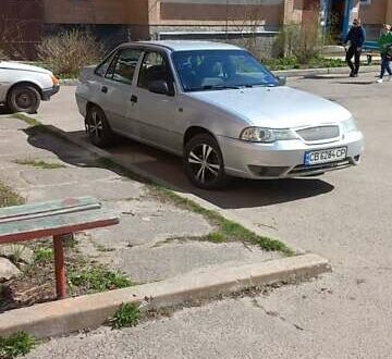 Серый Дэу Нексия, объемом двигателя 1.5 л и пробегом 211 тыс. км за 2000 $, фото 1 на Automoto.ua