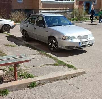 Сірий Деу Нексія, об'ємом двигуна 1.5 л та пробігом 211 тис. км за 2000 $, фото 1 на Automoto.ua