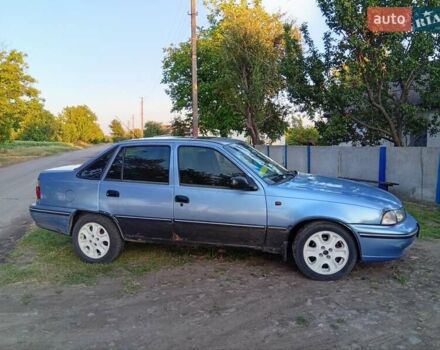 Синий Дэу Нексия, объемом двигателя 1.5 л и пробегом 300 тыс. км за 961 $, фото 2 на Automoto.ua
