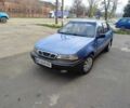 Синий Дэу Нексия, объемом двигателя 1.5 л и пробегом 250 тыс. км за 1050 $, фото 2 на Automoto.ua