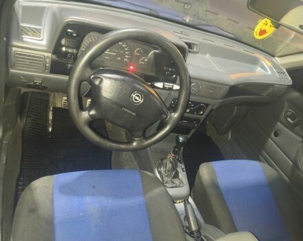 Синий Дэу Нексия, объемом двигателя 1.5 л и пробегом 300 тыс. км за 1600 $, фото 4 на Automoto.ua