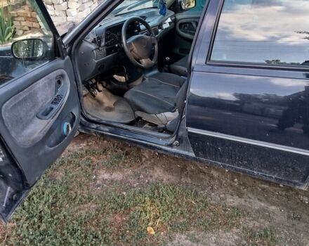 Дэу Нексия 2007 в Синельниковом на Automoto.ua Синий Дэу Нексия, объемом двигателя 1.5 л и пробегом 300 тыс. км за 1500 $, фото 2 на Automoto.ua