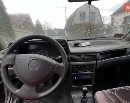 Синий Дэу Нексия, объемом двигателя 1.5 л и пробегом 140 тыс. км за 1300 $, фото 5 на Automoto.ua