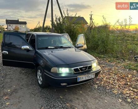 Синий Дэу Нексия, объемом двигателя 1.5 л и пробегом 142 тыс. км за 2350 $, фото 2 на Automoto.ua