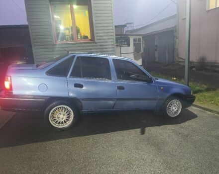 Синий Дэу Нексия, объемом двигателя 1.5 л и пробегом 300 тыс. км за 1600 $, фото 1 на Automoto.ua