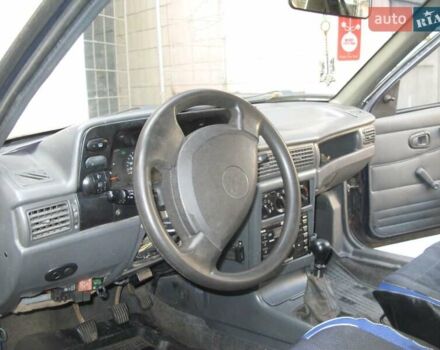 Синій Деу Нексія, об'ємом двигуна 1.5 л та пробігом 165 тис. км за 1300 $, фото 5 на Automoto.ua