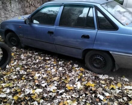 Синий Дэу Нексия, объемом двигателя 1.5 л и пробегом 186 тыс. км за 950 $, фото 1 на Automoto.ua