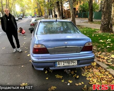 Синий Дэу Нексия, объемом двигателя 1.5 л и пробегом 326 тыс. км за 1700 $, фото 2 на Automoto.ua