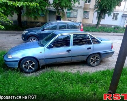 Синий Дэу Нексия, объемом двигателя 1.5 л и пробегом 250 тыс. км за 960 $, фото 1 на Automoto.ua