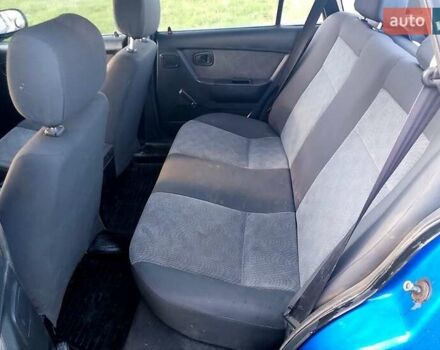 Синий Дэу Нексия, объемом двигателя 1.5 л и пробегом 250 тыс. км за 1200 $, фото 1 на Automoto.ua