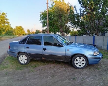 Синий Дэу Нексия, объемом двигателя 1.5 л и пробегом 300 тыс. км за 960 $, фото 2 на Automoto.ua
