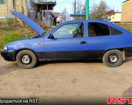 Синий Дэу Нексия, объемом двигателя 1.5 л и пробегом 240 тыс. км за 1100 $, фото 1 на Automoto.ua