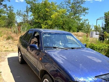 Дэу Нексия 1997 в Очакове на Automoto.ua Синий Дэу Нексия, объемом двигателя 1.5 л и пробегом 250 тыс. км за 1400 $, фото 1 на Automoto.ua