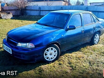 Синий Дэу Нексия, объемом двигателя 2 л и пробегом 320 тыс. км за 565 $, фото 1 на Automoto.ua