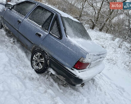 Синий Дэу Нексия, объемом двигателя 1.5 л и пробегом 300 тыс. км за 1300 $, фото 1 на Automoto.ua