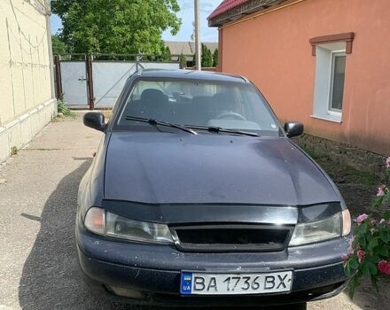 Синий Дэу Нексия, объемом двигателя 1.5 л и пробегом 302 тыс. км за 1300 $, фото 1 на Automoto.ua