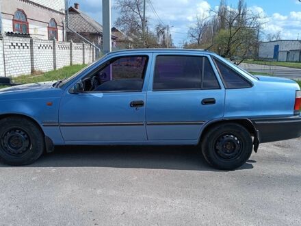 Дэу Нексия 2007 в Кременчуге на Automoto.ua Синий Дэу Нексия, объемом двигателя 1.5 л и пробегом 350 тыс. км за 1800 $, фото 1 на Automoto.ua