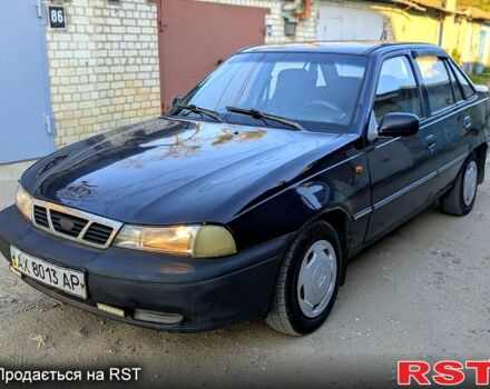 Синий Дэу Нексия, объемом двигателя 1.5 л и пробегом 250 тыс. км за 1100 $, фото 1 на Automoto.ua
