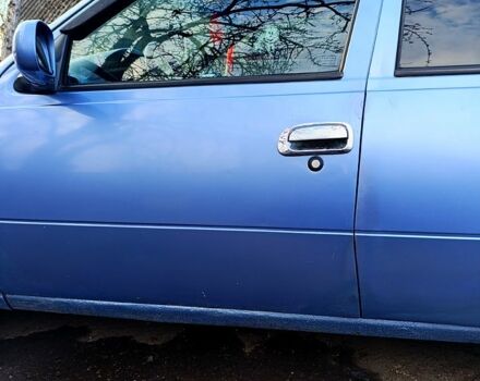 Синий Дэу Нексия, объемом двигателя 1.5 л и пробегом 366 тыс. км за 2000 $, фото 1 на Automoto.ua